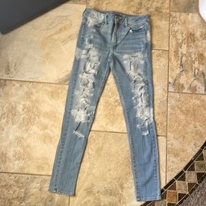 Women’s American Eagle super stretch high rise distressed jeans size 8